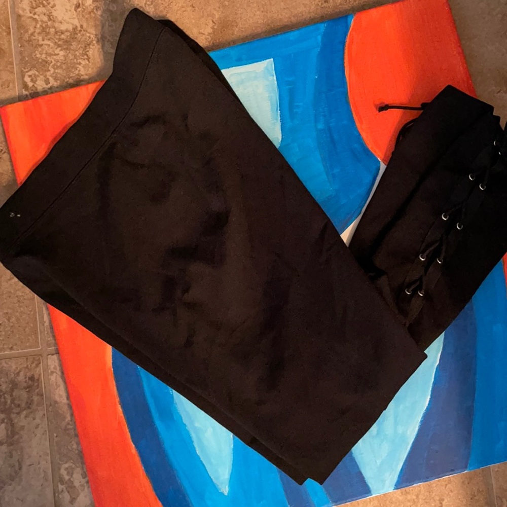 Black leggings